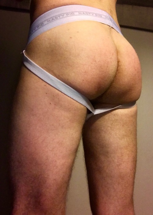 hardnveiny2:A few pics in my nastypig jock showing off my...