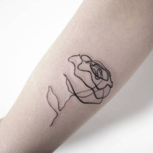 By Ilwol Hongdam, done at Hongdam Tattoo, Seoul.... flower;small;line art;inner arm;hongdam;tiny;rose;ifttt;little;nature;medium size;continuous line