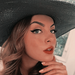 iconseriezs:liz gillies icons  ♡ like if you saved© idgafrary...