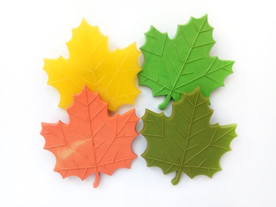 Maple leaf pins (choose & buy)