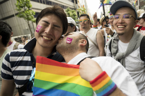 huffpost:From Cuba to India to Japan, these photos from LGBTQ...