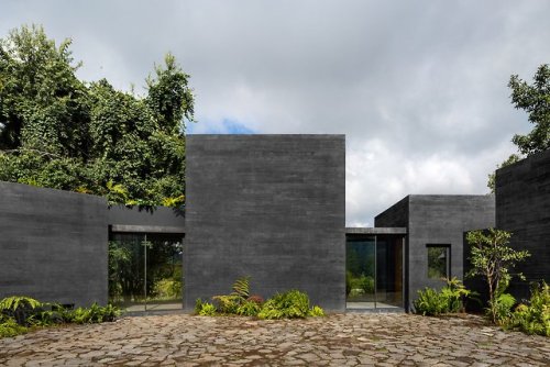 archatlas:Casa Bruma by Fernanda CanalesWhen the clients...