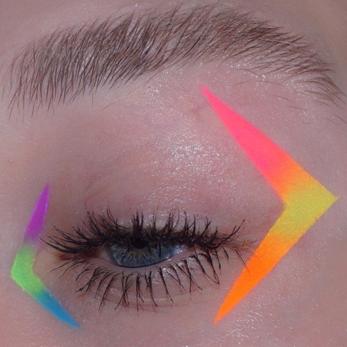 sosuperawesome:Makeup Art by Aaron Storms on InstagramFollow...