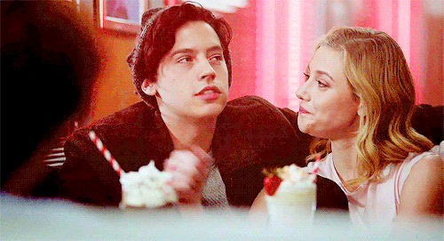 pop tate riverdale bughead betty x jughead smile happy days love them season 1 was much simpler love pop tates swoon jughead jones betty cooper bugheadedit