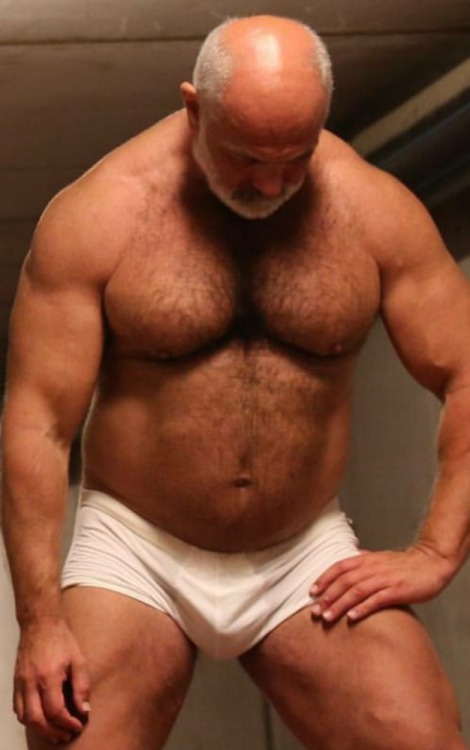 beardedgiants:Good Lord! I need a man like this. I’d let him...