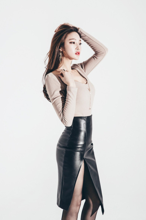 Leather Skirt Hugefan74 Park Jung Yoon Knee Length Black Leather