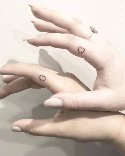 By Joanna Roman, done at Chronic Ink Tattoos, Toronto.... small;finger;micro;heart;line art;joannaroman;conventional heart;tiny;love;ifttt;little;minimalist;fine line