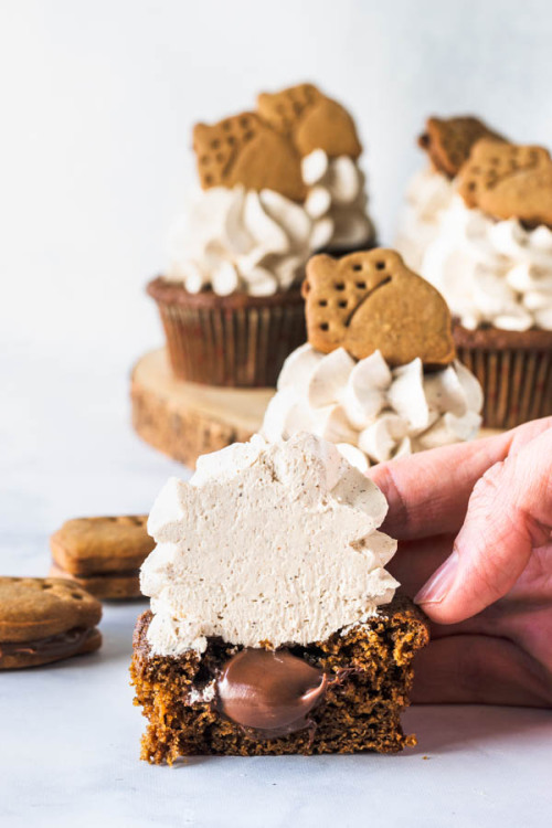 sweetoothgirl: Nutella Gingerbread Cupcakes