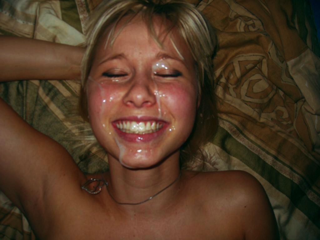 Amateur girl gets a facial