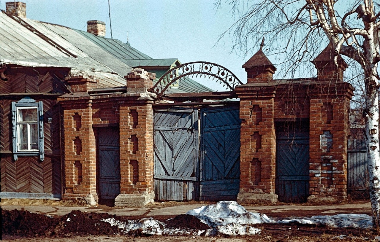 Lunacharsky Street in Tutayev, Yaroslavl region of Russia (1988)