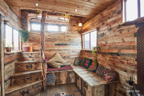 tinyhousecollectiv:A former horse trailer/box, transformed...