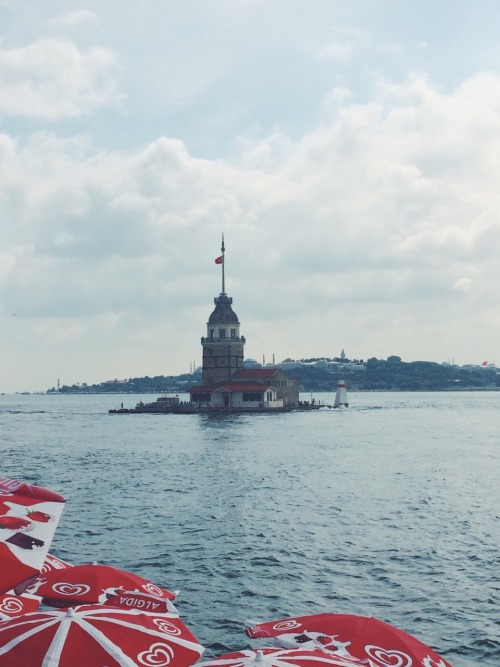 üsküdar istanbul dostlar türkiye kız kulesi maiden tower friends happiness turkey