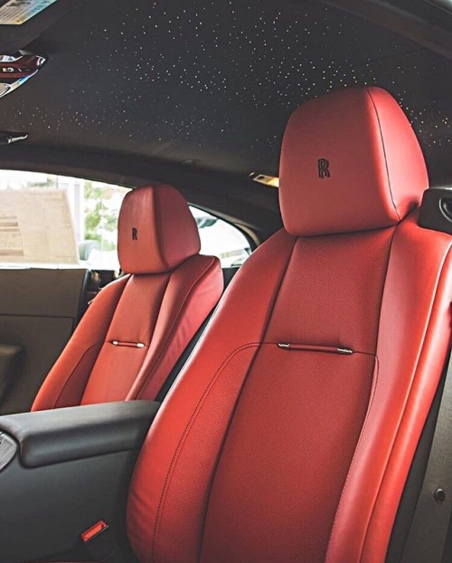 ✨♦️ Superb Rolls Royce Wraith Interior ♦️✨.#rollsroyce...