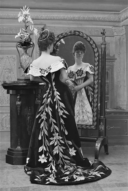 history-of-fashion:ab. 1896 The ‘Lily’ evening gown by House...