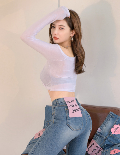 korean-dreams-girls:Sung Kyung - April 19, 2018 Set