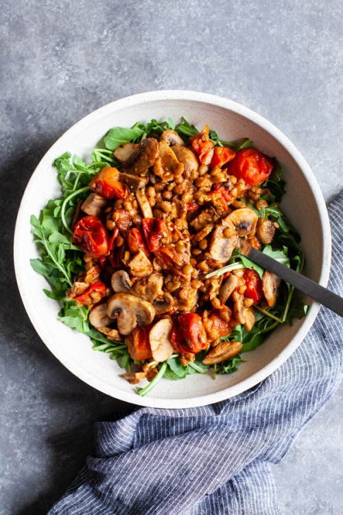 vegan-approved:Warm Lentil, Tomato and Mushroom Salad / Recipe