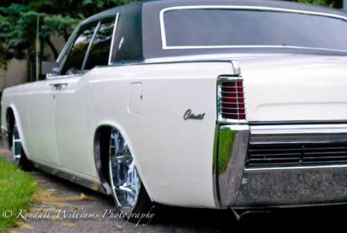 suicideslabs:Click for more 1961 - 1969 Lincoln Continentals