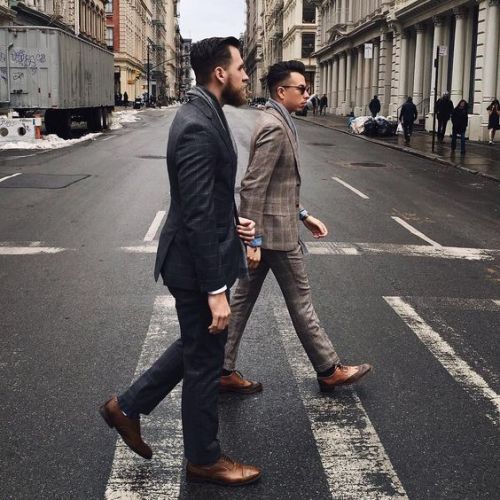 gentlemanuniverse:street fashionHmm. What famous pic does this...