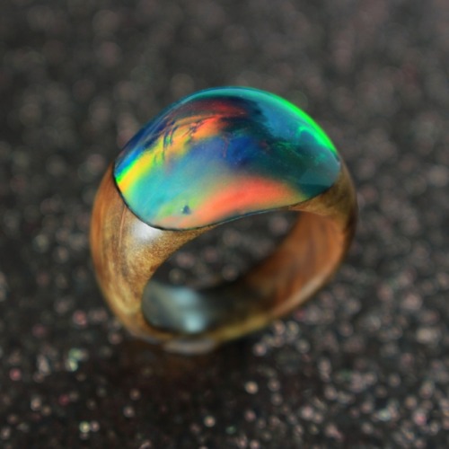 aimofdestiny:sosuperawesome:Wood and Opal Rings and...