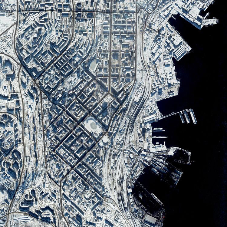 Murmansk is a city located in the extreme northwest of Russia. With a population of nearly 300,000, it is the largest establishment north of the Arctic Circle. The record low temperature here is a blistering -39.4 degrees celsius (-38.9 degrees...