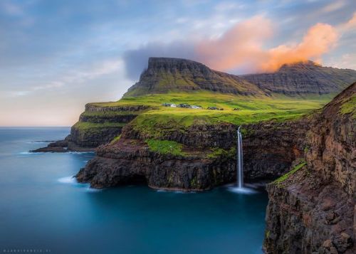 Top Shot: The Magnificent Múlafossur Waterfall Top Shot features the photo with the most votes from the previous day’s Daily Dozen, 12 photos selected by the Your Shot editors. The photo our community has voted as their favorite is showcased on the...