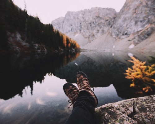 andrewtkearns:An early morning, with the lake all to myself.