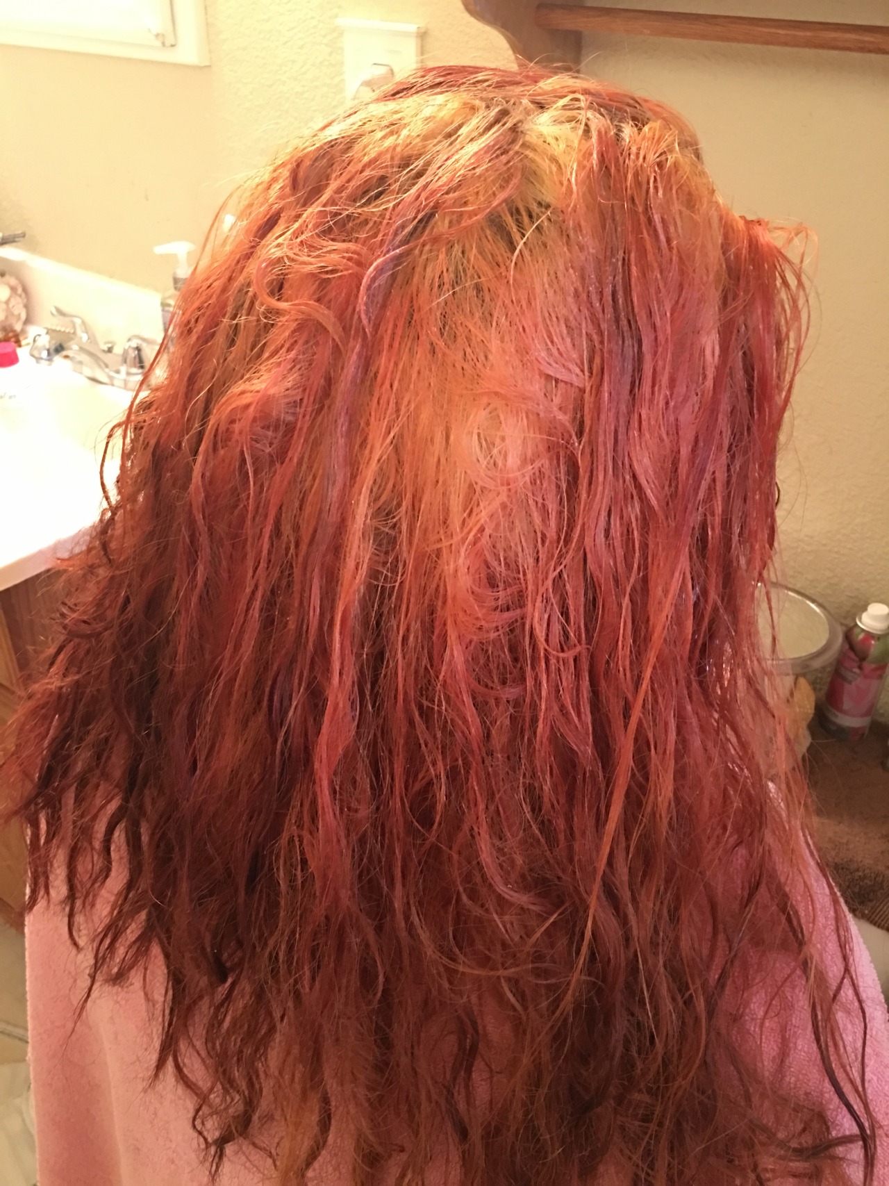 My hair obsession - Besides a failed L'oreal Hicolor experiment,...