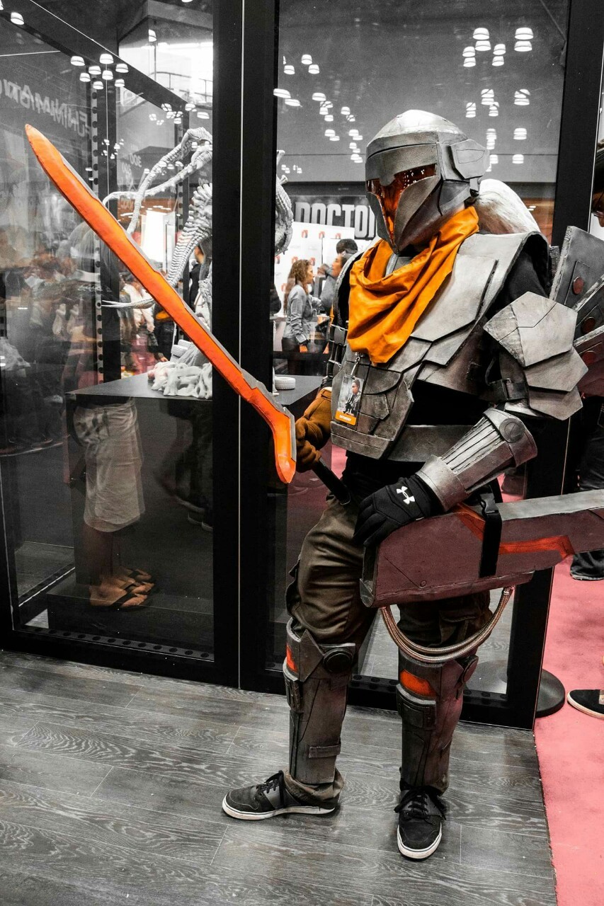 phoenixflower_artwork — NYCC 2015 photograph of a Yasuo cosplayer.