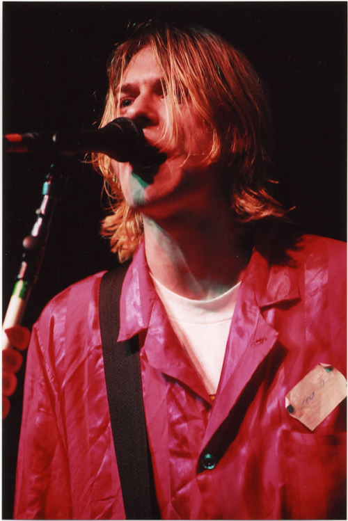 90s-nirvana:Kurt Cobain in Jacksonville, Florida - November 26,...