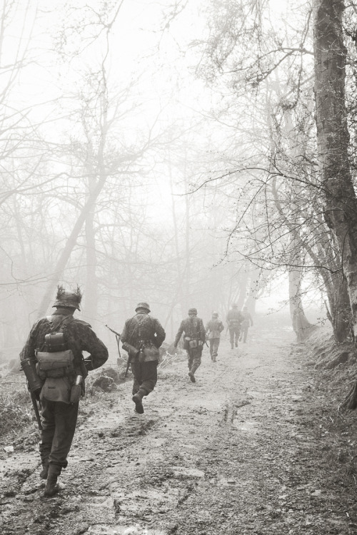 sturmfurie:“Into the Mist" by Robert Bridgens