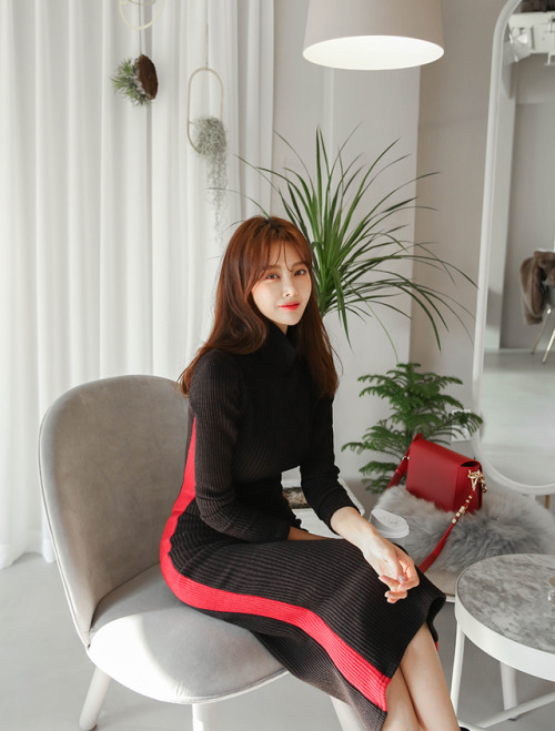 korean-dreams-girls:Ji Na - December 19, 2018 Set