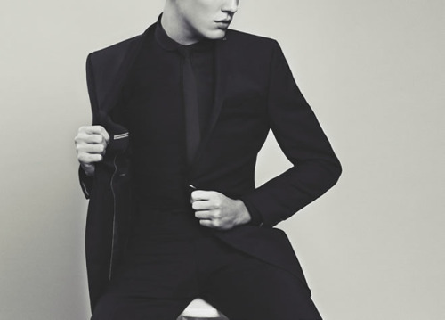 ozwald boateng androgyny androgynous suits menswear mens fashions gentlewoman fashionable sharp classy black on black