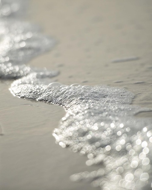 wave sea calming water