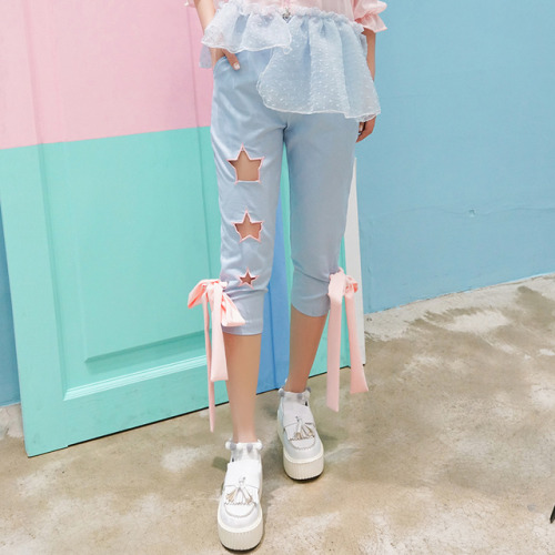 coquettefashion:Star Cut Out Pink Tie Jeans