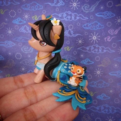 sosuperawesome:Figurines by Plushlike Creatures, on EtsySee...