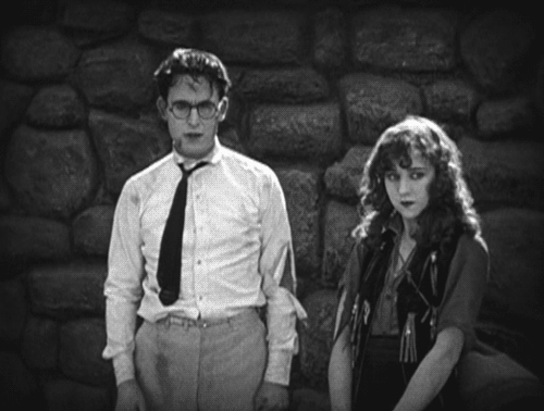 Harold Lloyd y Jobyna Ralston en Â¿Por quÃ© preocuparse?  (1923)