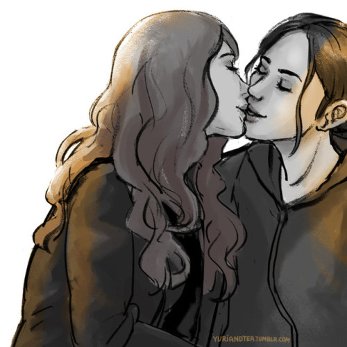 yuriandtea:a sketch i never finished but i heard it’s femslash...