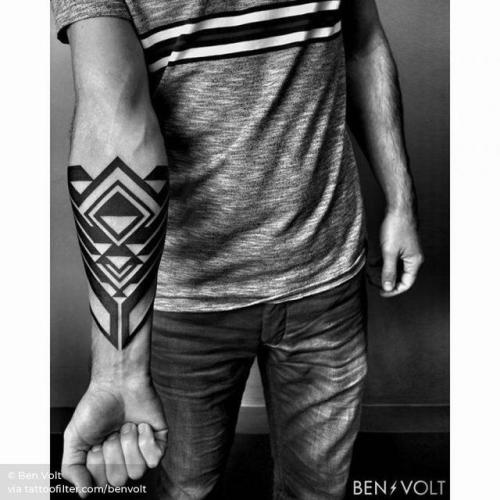 By Ben Volt, done at FORM8 Tattoo, San Francisco.... big;benvolt;facebook;blackwork;twitter;inner forearm;geometric