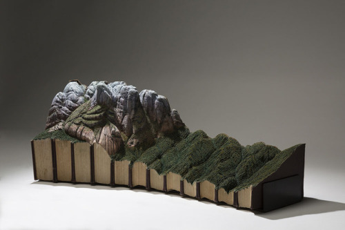 itscolossal:Magnificent New Carved Book Landscapes and...