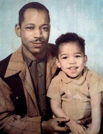 Al Hendrix with his son Jimi Hendrix, 1945 Check this blog!