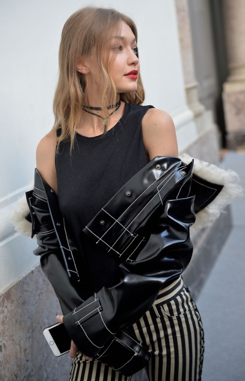 gigihadidmodeluniverse