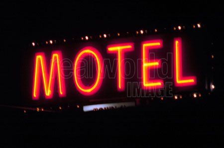Achamos Um Motel