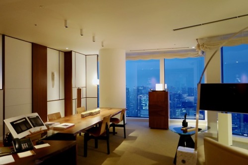 sky suite @ Andaz Tokyoso nice view and I love the ambience of...