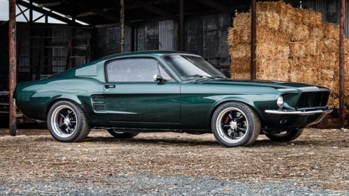 utwo:‘67 Ford Mustang 390GT©  silverstone auctions ltd