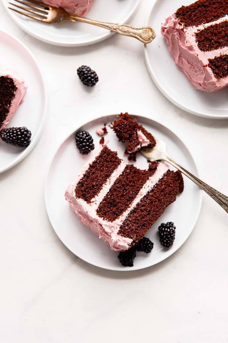 fullcravings:
â€œBest Chocolate Cake Recipe with Blackberry Buttercream
â€