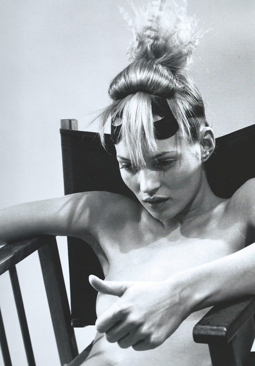 mihaliko:Kate Moss by David Sims for i-D, February 1996