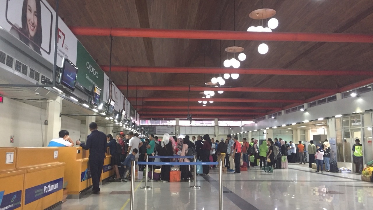 Cuanto cuesta dejar el coche en el aeropuerto de valencia