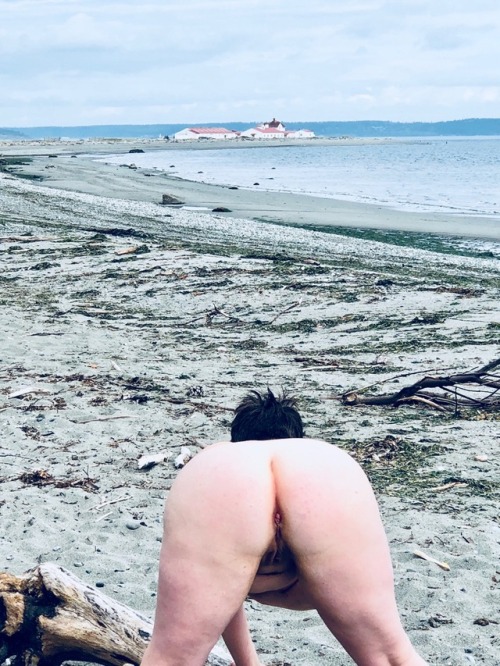 mrmrssecret:Happy Hump Day from Fort Flagler in the PNW. I...