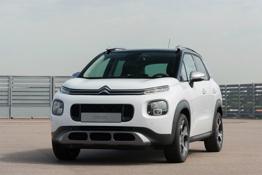 citroen C3 aircross branco de frente