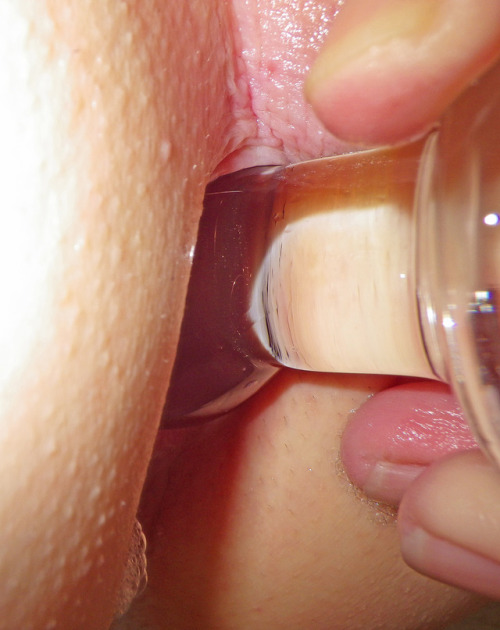 ultraultrasmooth:Using a cock shaped glass anal plug in my...